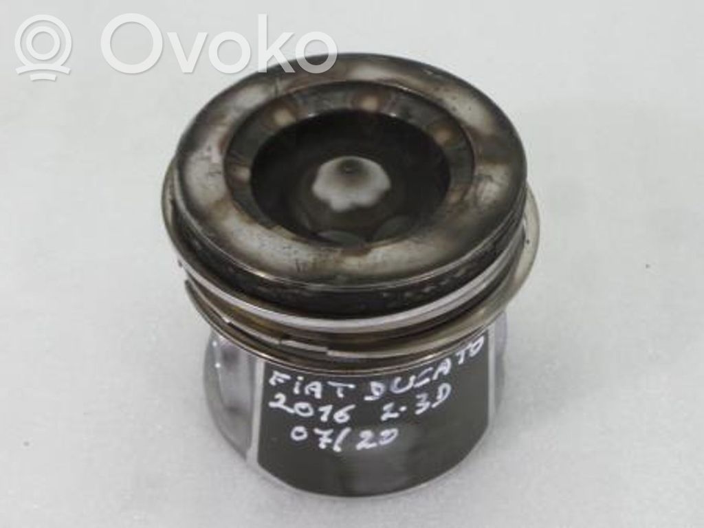 Piston   A930,0974