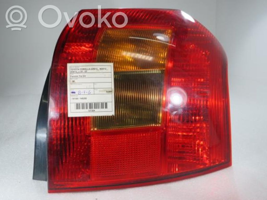 Toyota Corolla Verso E121 Luz trasera/de freno 