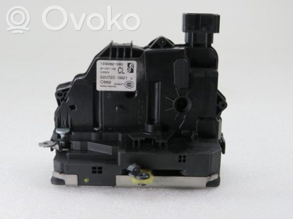 Front door lock   A048317,971047102