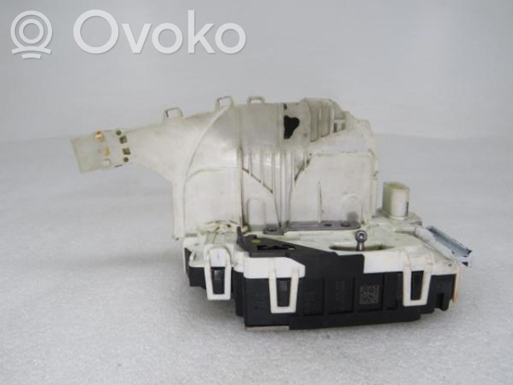 Etuoven lukko   A9067202135,2E1837015E,45011168,451168,9067200035,9067202135,A9067200035,A9067202135