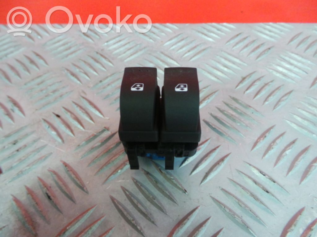 Electric window control switch   108269C