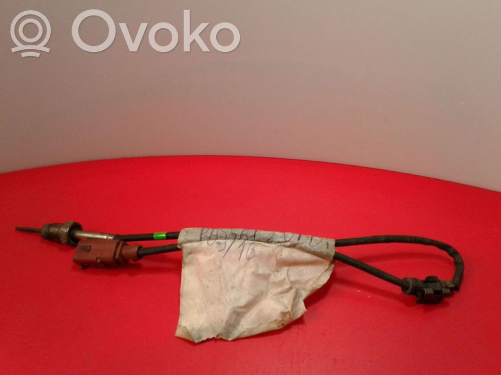Volkswagen PASSAT B7 Lambda probe sensor 