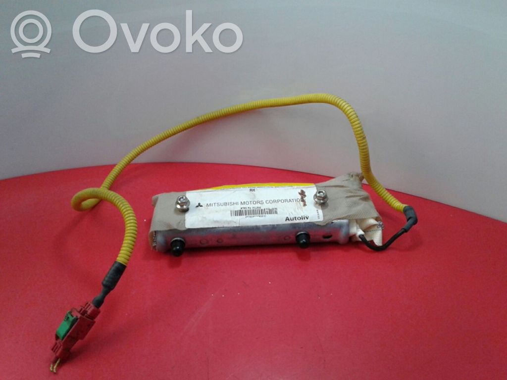 Mitsubishi Carisma Seat airbag 