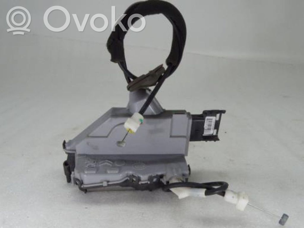 Peugeot 5008 Rear door lock 