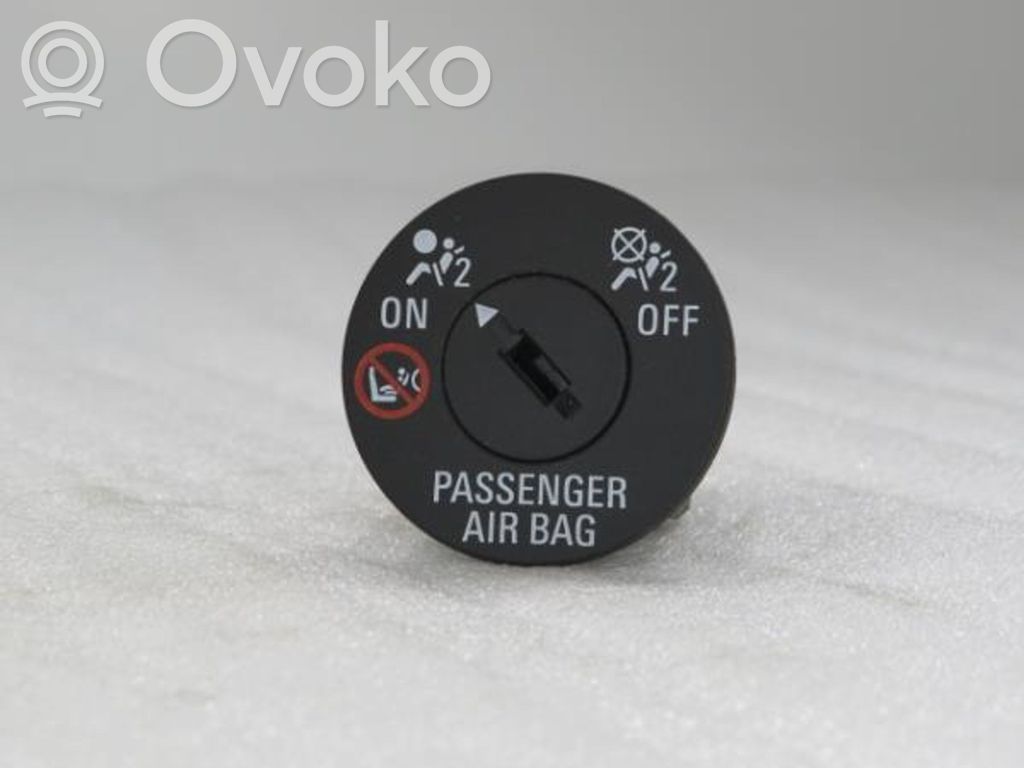 Multifunctional control switch/knob   13577258,BOTAOON,OFFAIRBAG