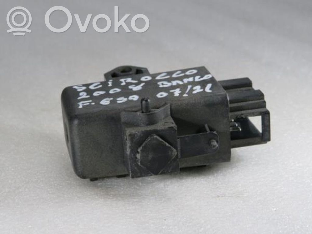 Interrupteur / bouton multifonctionnel   1K0959772