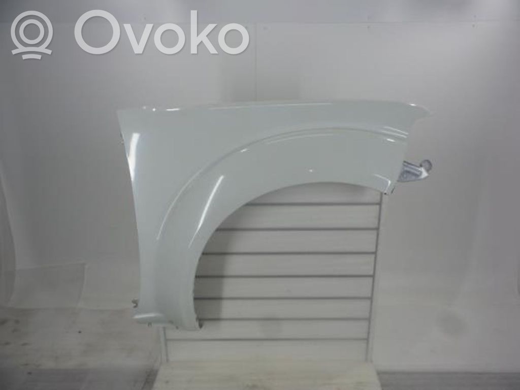 Nissan NP300 Fender 