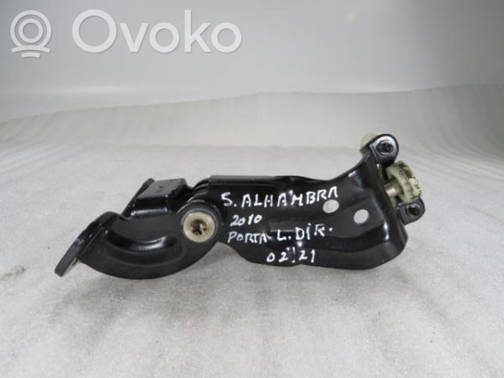 Front door upper hinge   7N0843336C,7N0843336,LADODIREITO