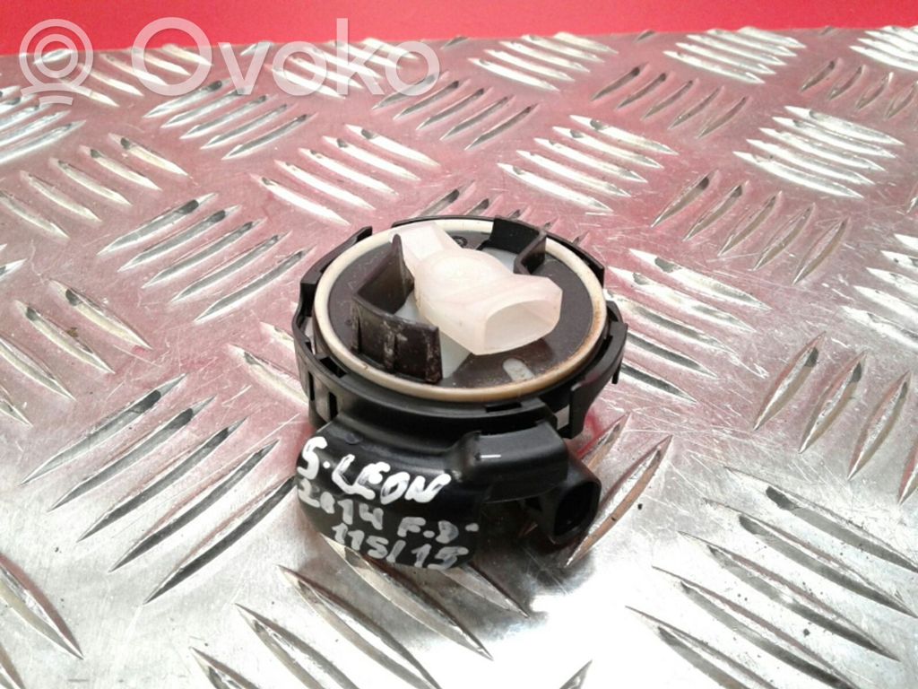 Seat Leon (5F) Airbag deployment crash/impact sensor 