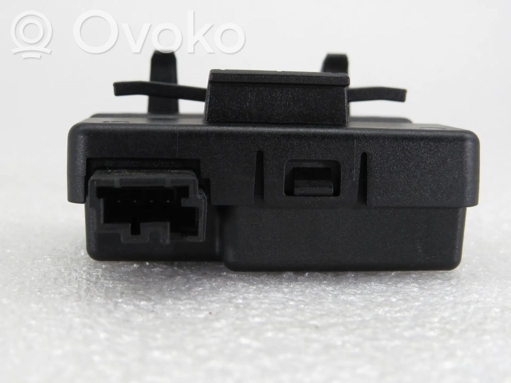 Other control units/modules   13595511,8210211000000X