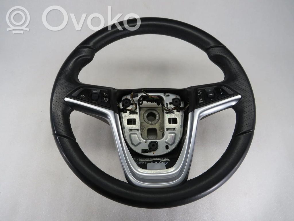 Steering wheel   13351028,0060016897