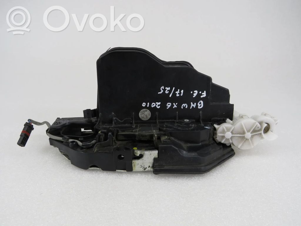 BMW X6 E71 Front door lock 