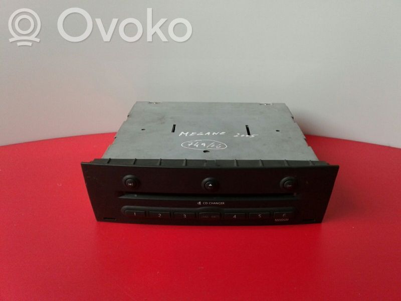 Renault Megane II CD/DVD чейнджер 