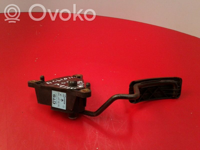 Accelerator throttle pedal   82,00,297,342