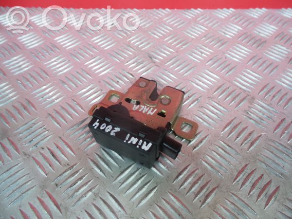 Mini One - Cooper R50 - 53 Tailgate exterior lock 