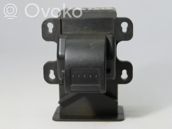 Electric window control switch   020826