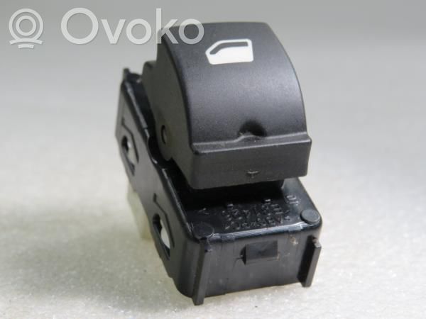 Peugeot 208 I Interruptor del elevalunas eléctrico 