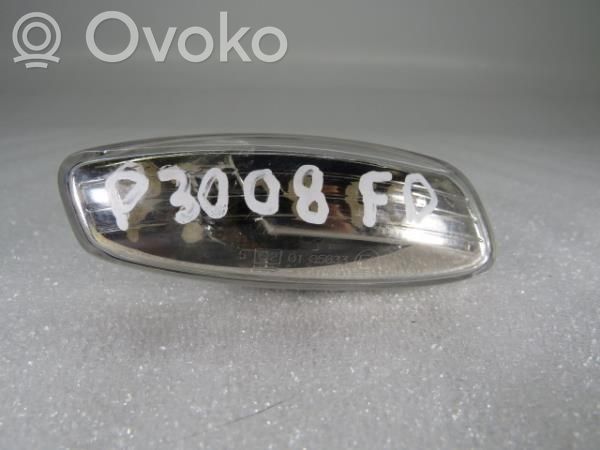 Peugeot 3008 II Blinker vorne Stoßstange 