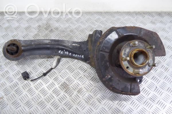 Volvo V40 Mangueta de dirección de rueda trasera 
