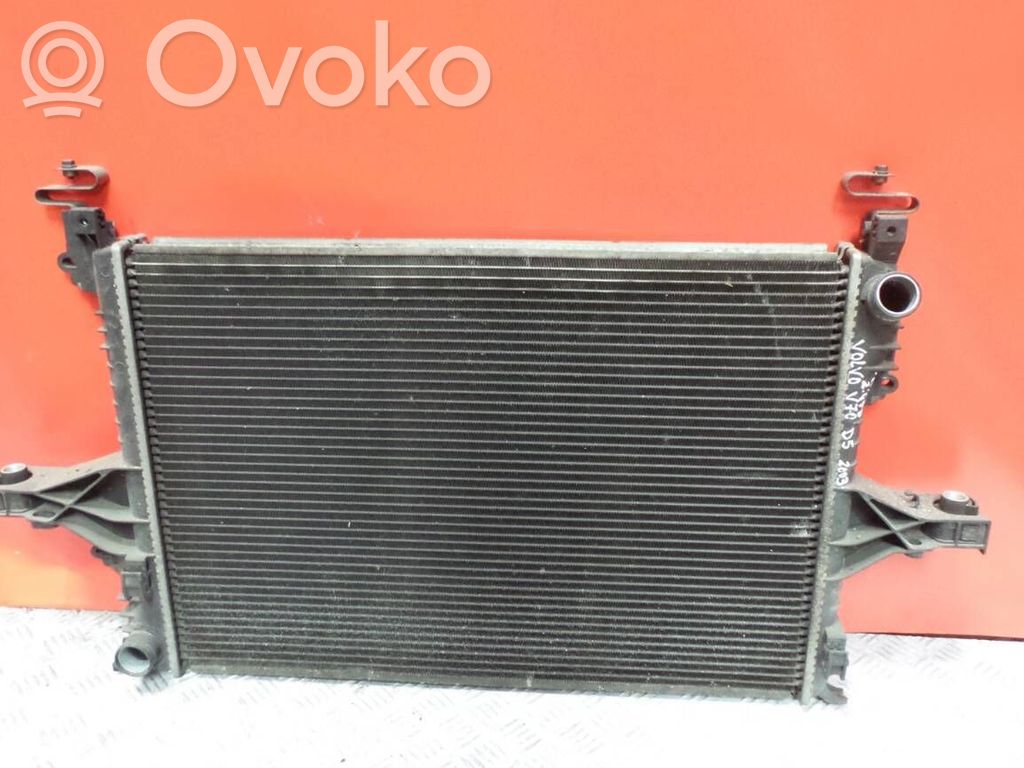 Volvo V70 Dzesēšanas šķidruma radiators 