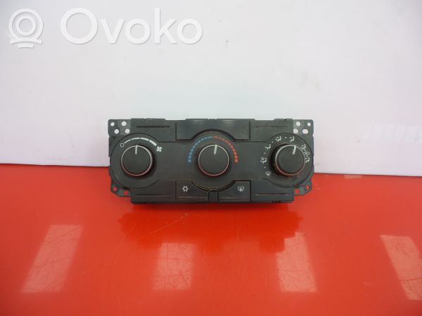 Chrysler Voyager Climate control unit 