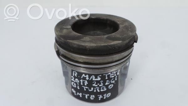 Renault Master III Piston 