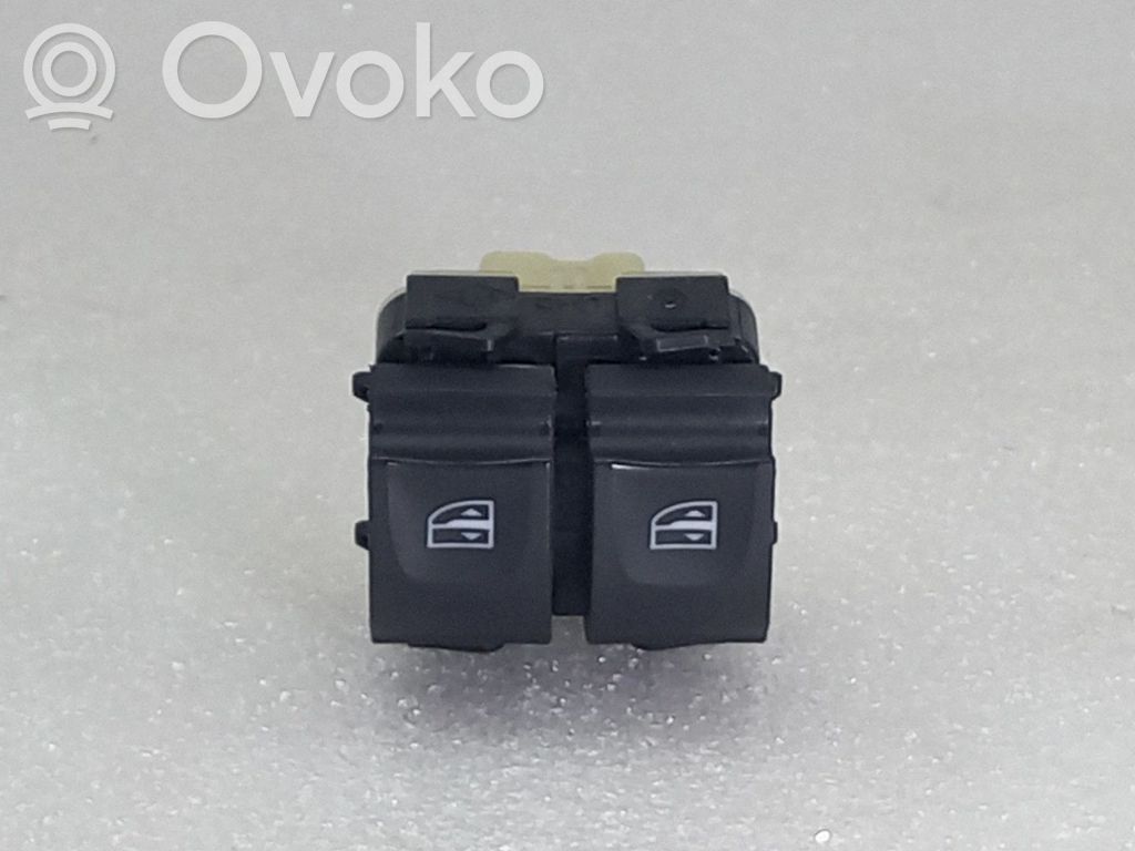 Renault Master III Electric window control switch 