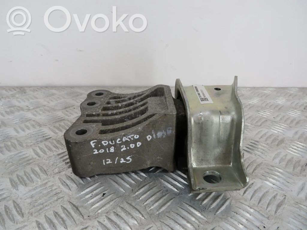 Fiat Ducato Engine mount bracket 