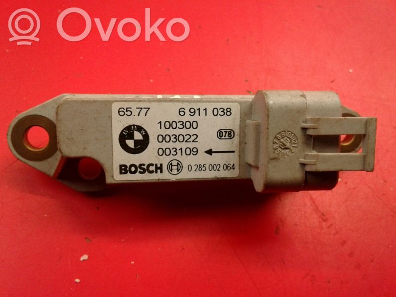 Sensor impacto/accidente para activar Airbag   65776911038,705