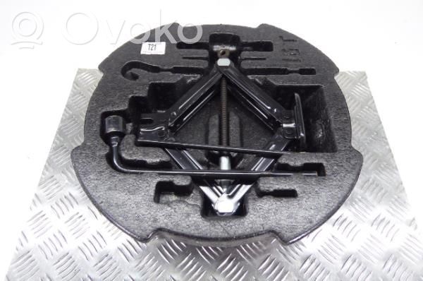 KIA Ceed Tool set 