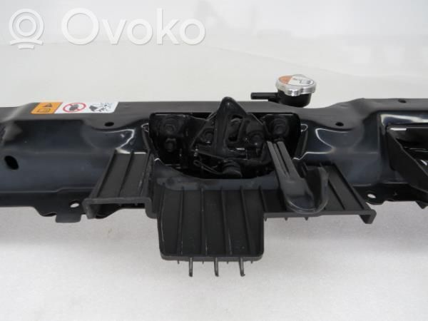 Kapuces atbalsta kronšteini   86552A2000