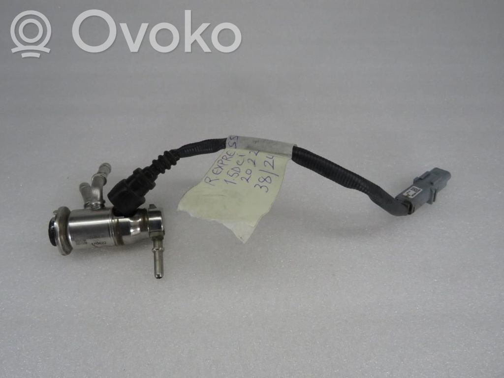 Fuel injector   208995377R,0445110800,166007427R,6080700087,A6080700087,H8201636333,HMGLT9382R