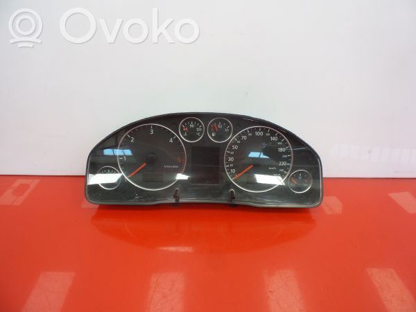 Audi A6 Allroad C5 Licznik / Prędkościomierz 