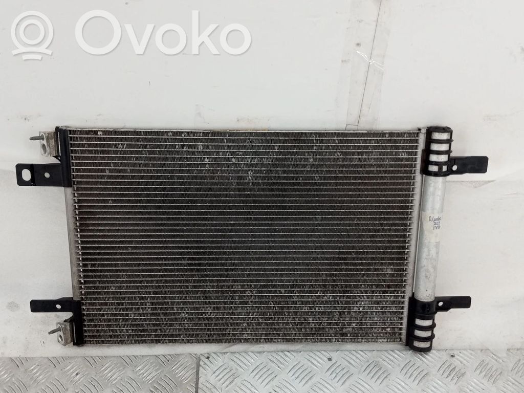 Opel Combo E Skraplacz / Chłodnica klimatyzacji 