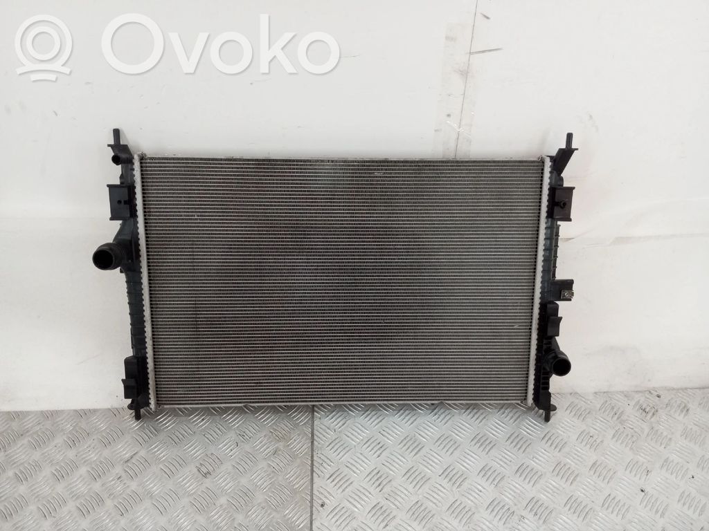 Opel Combo E Aušinimo skysčio radiatorius 