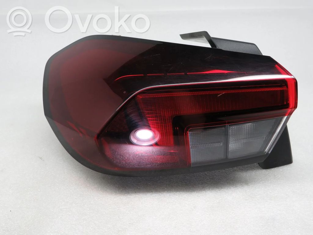Opel Corsa F Luci posteriori del portellone del bagagliaio 