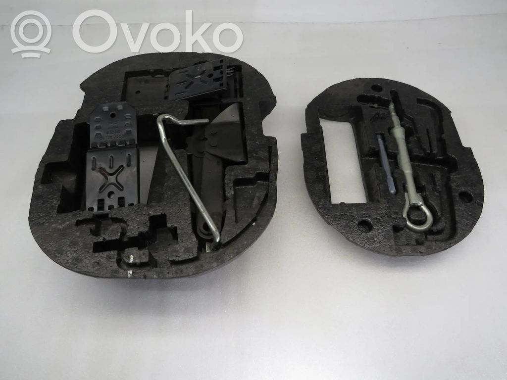 Citroen C4 Grand Picasso Set di attrezzi