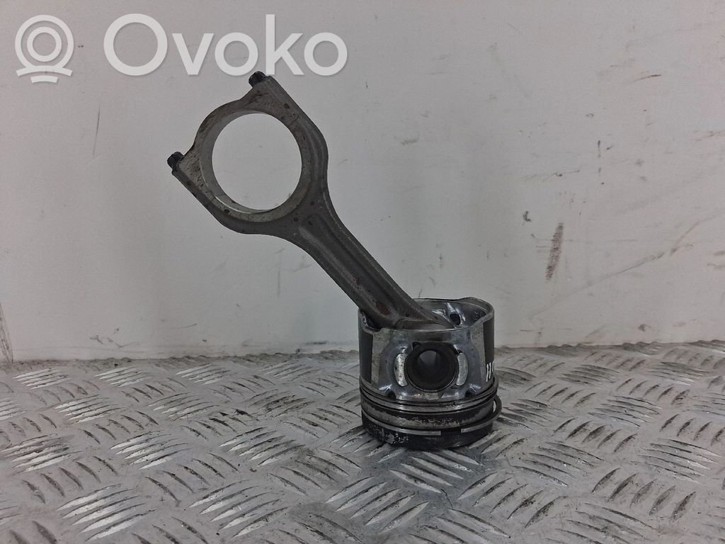 Piston