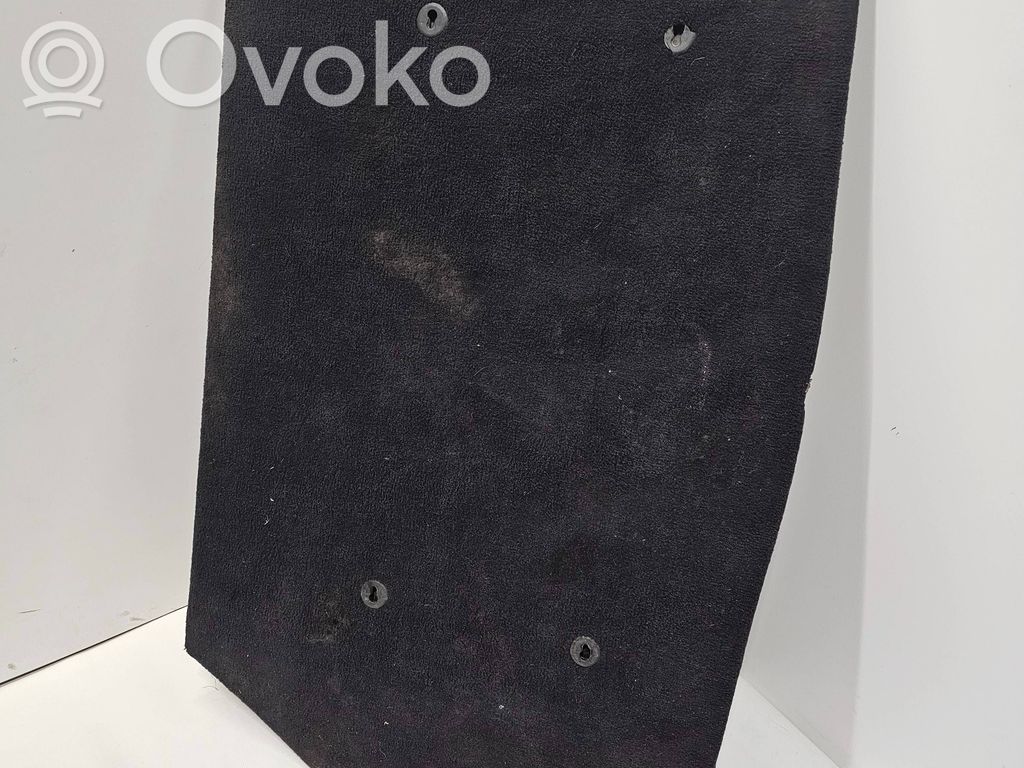 Trunk/boot floor carpet liner   8208380