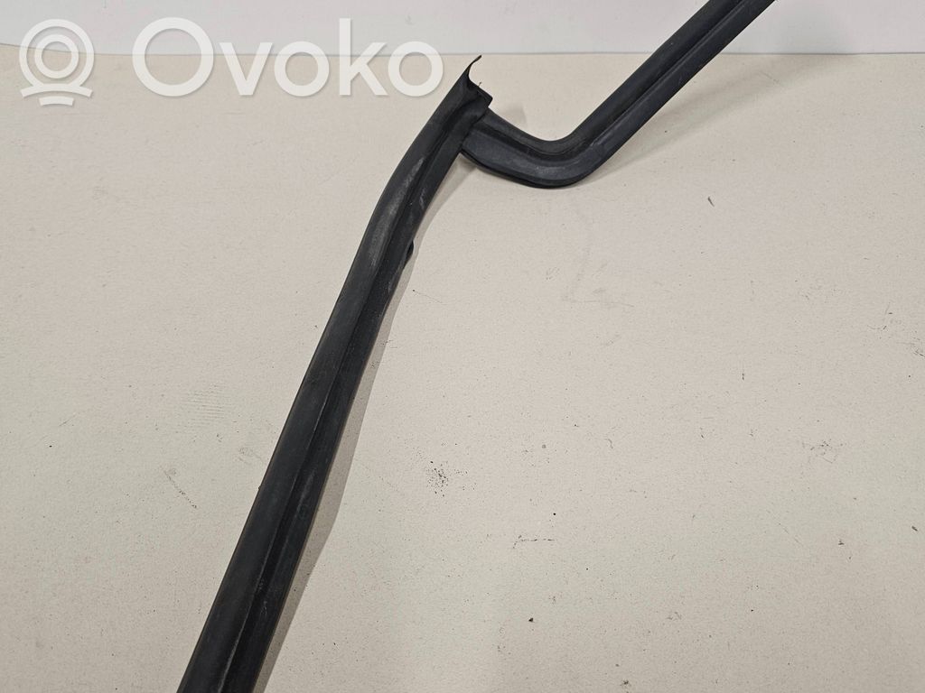 BMW 3 E46 Engine compartment rubber 