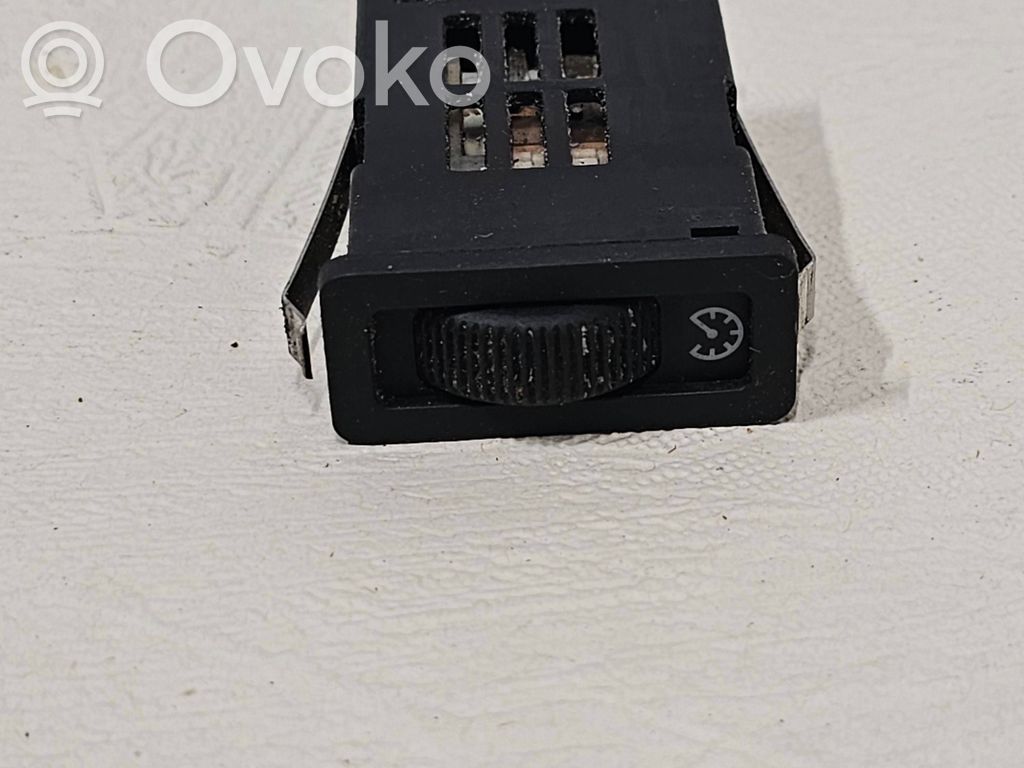 Light switch   321018,61311384365