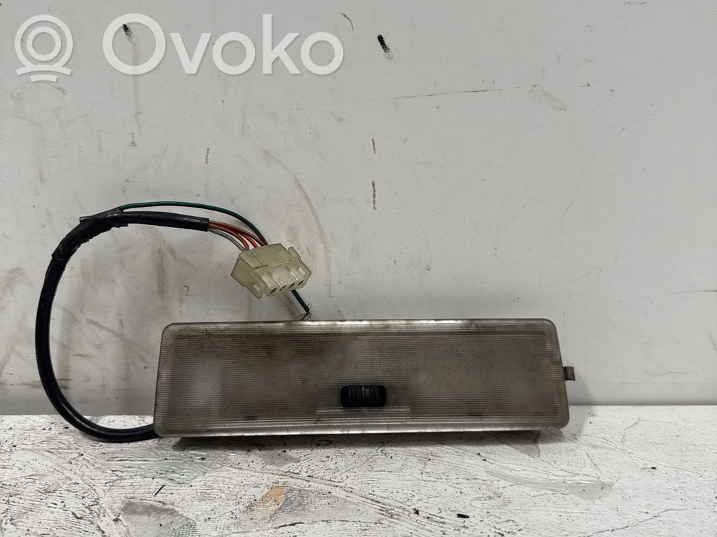 Front seat light   1374112,883812