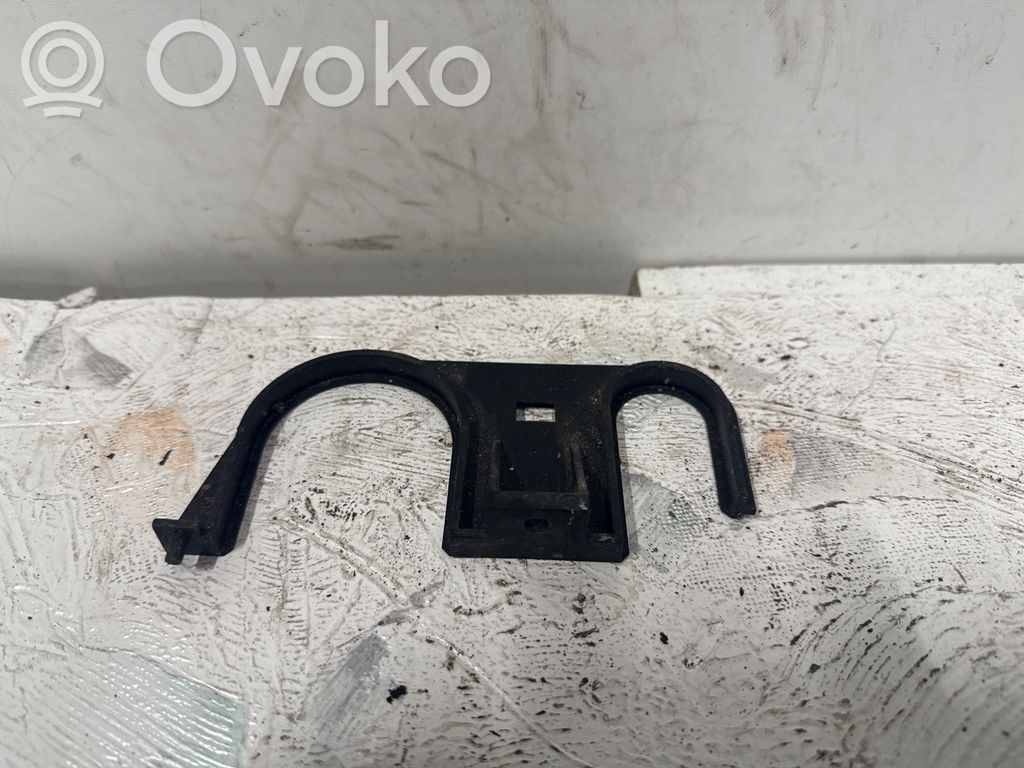 Other engine bay part   1711244