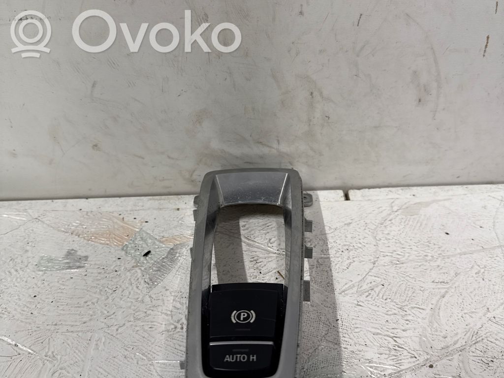 Przycisk / Włącznik hamulca ręcznego   9355232,3214610205,2814000183054014
