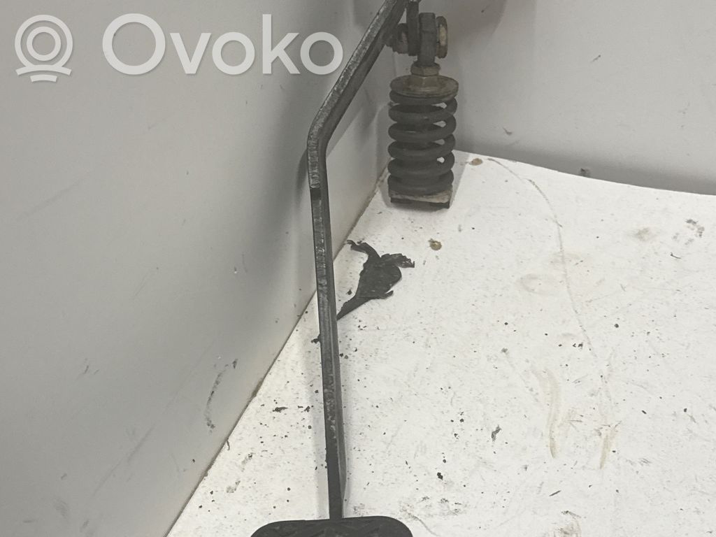 Clutch pedal   11086344