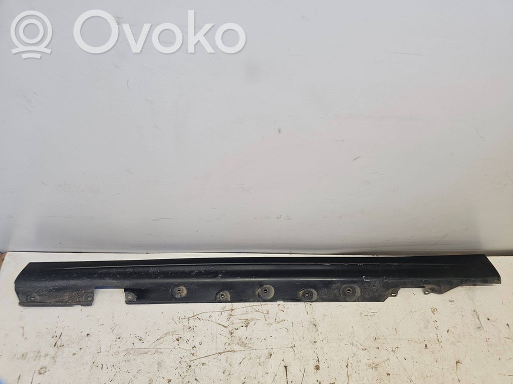 Sill   8209755