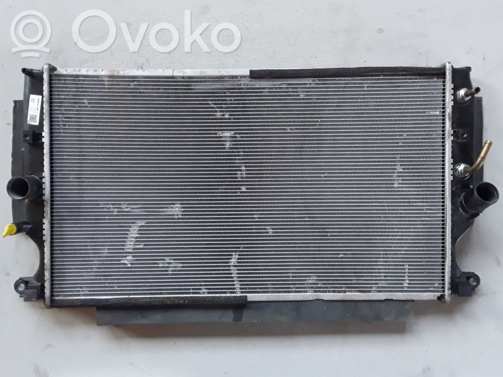Toyota Avensis T270 Coolant radiator 