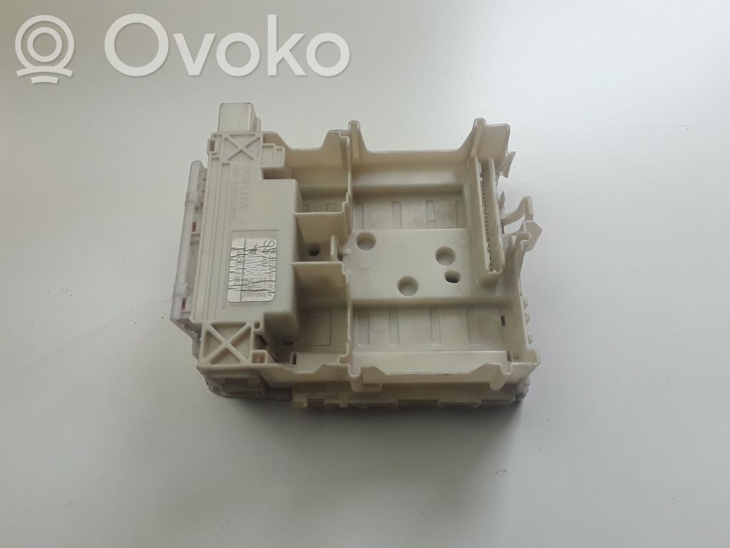 Toyota Aygo AB40 Módulo de fusible 