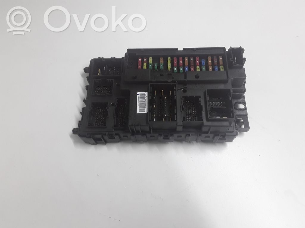 Ford Galaxy Fuse module 