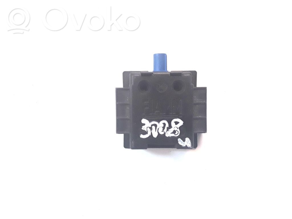 Peugeot 3008 II Aerial antenna amplifier 